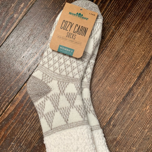 northeast outfitters Shoes Northeast Outfitters Cozy Cabin Socks